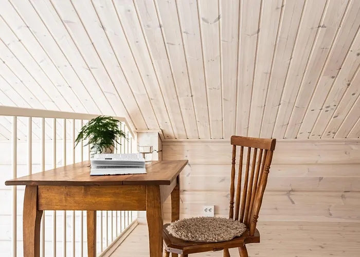 Levissa By Hilla 列维